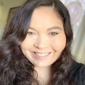 Meet your Posher, Genevieve